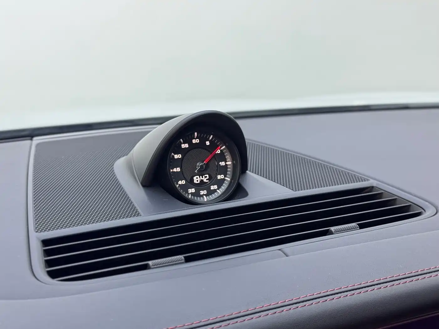 Porsche Panamera 2023 Facelift Panamera Executive Long Wheelbase Platinum Edition 2.9T фото 17