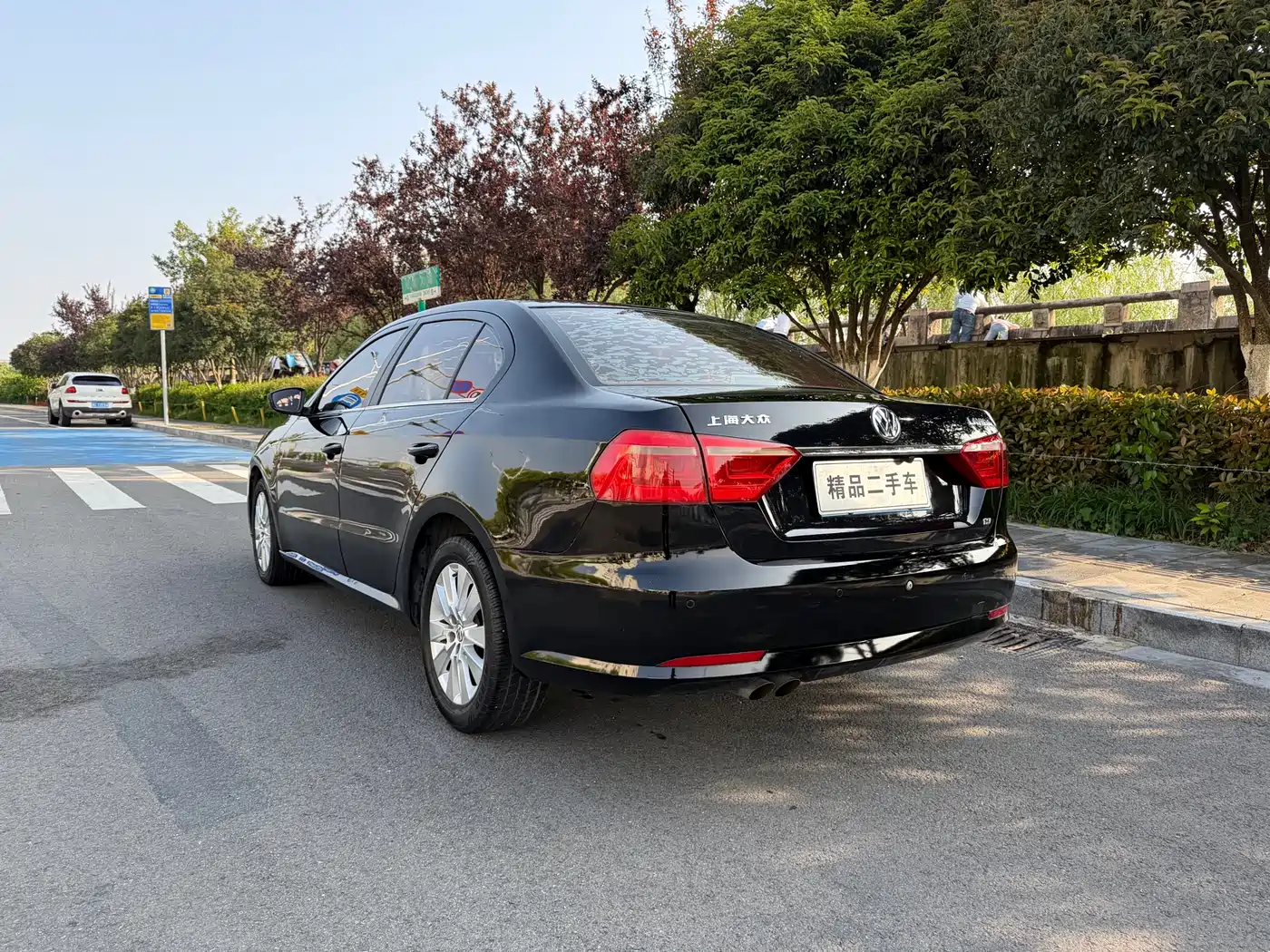 Volkswagen Lavida 2013 Model 1.4TSI DSG Luxury фото 4