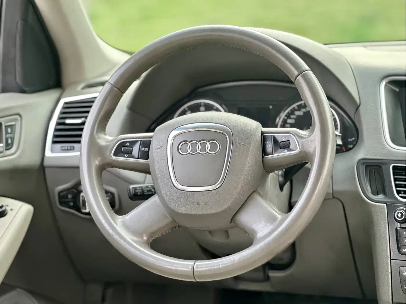 Audi Q5 2012 2.0TFSI Comfort фото 36