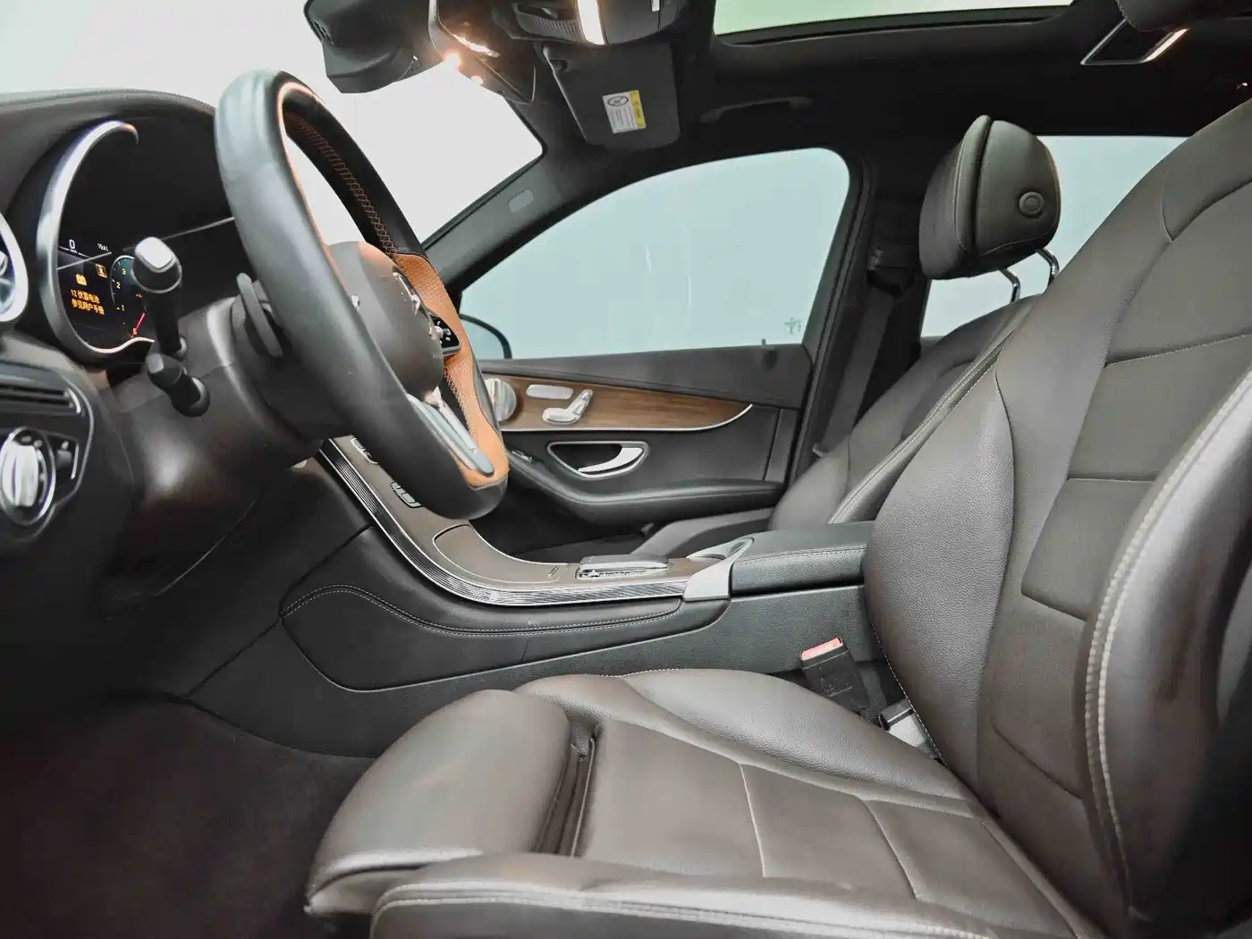 Mercedes-Benz GLC 2021 GLC 300 L 4MATIC Sporty фото 24