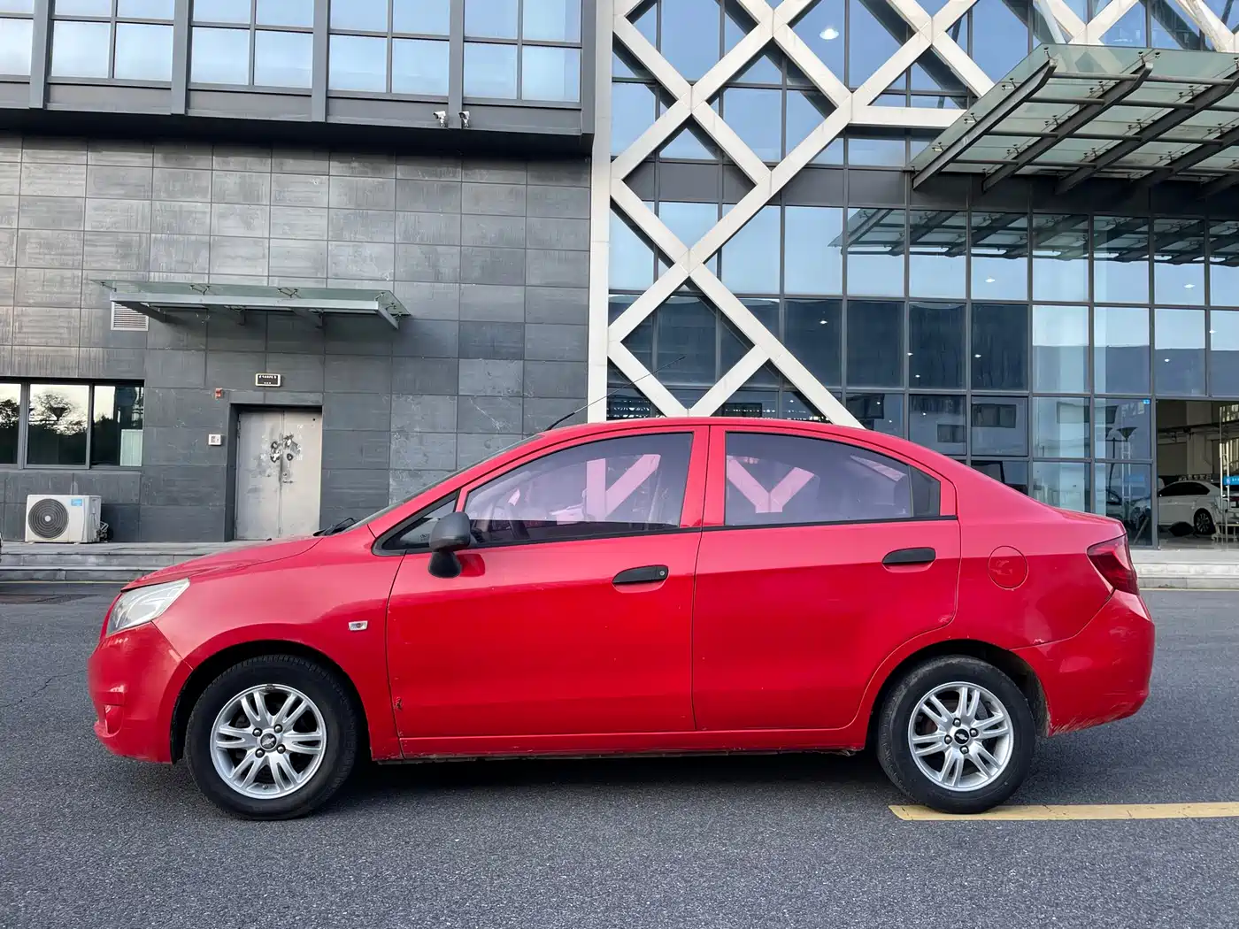 Chevrolet Sail 2013 Sedan 1.2L Manual Ideal Edition фото 4