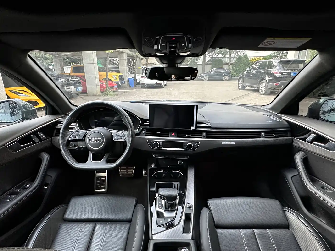 Фото 6 - Audi A4L
