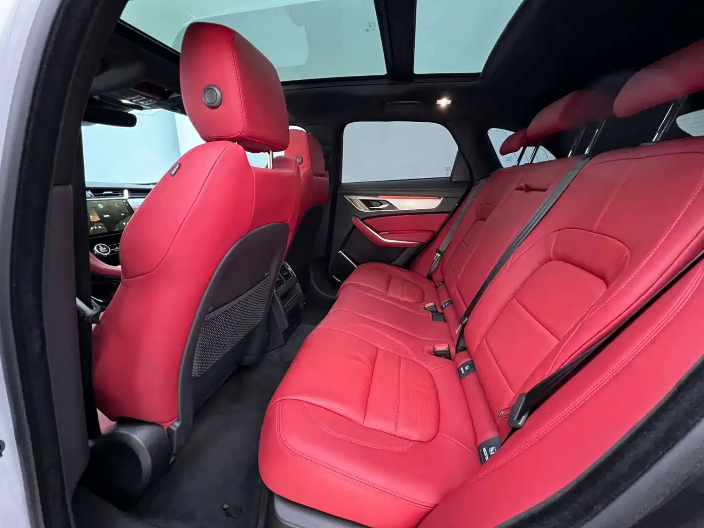 Jaguar F-PACE 2023 2024 P250 R-Dynamic SE
