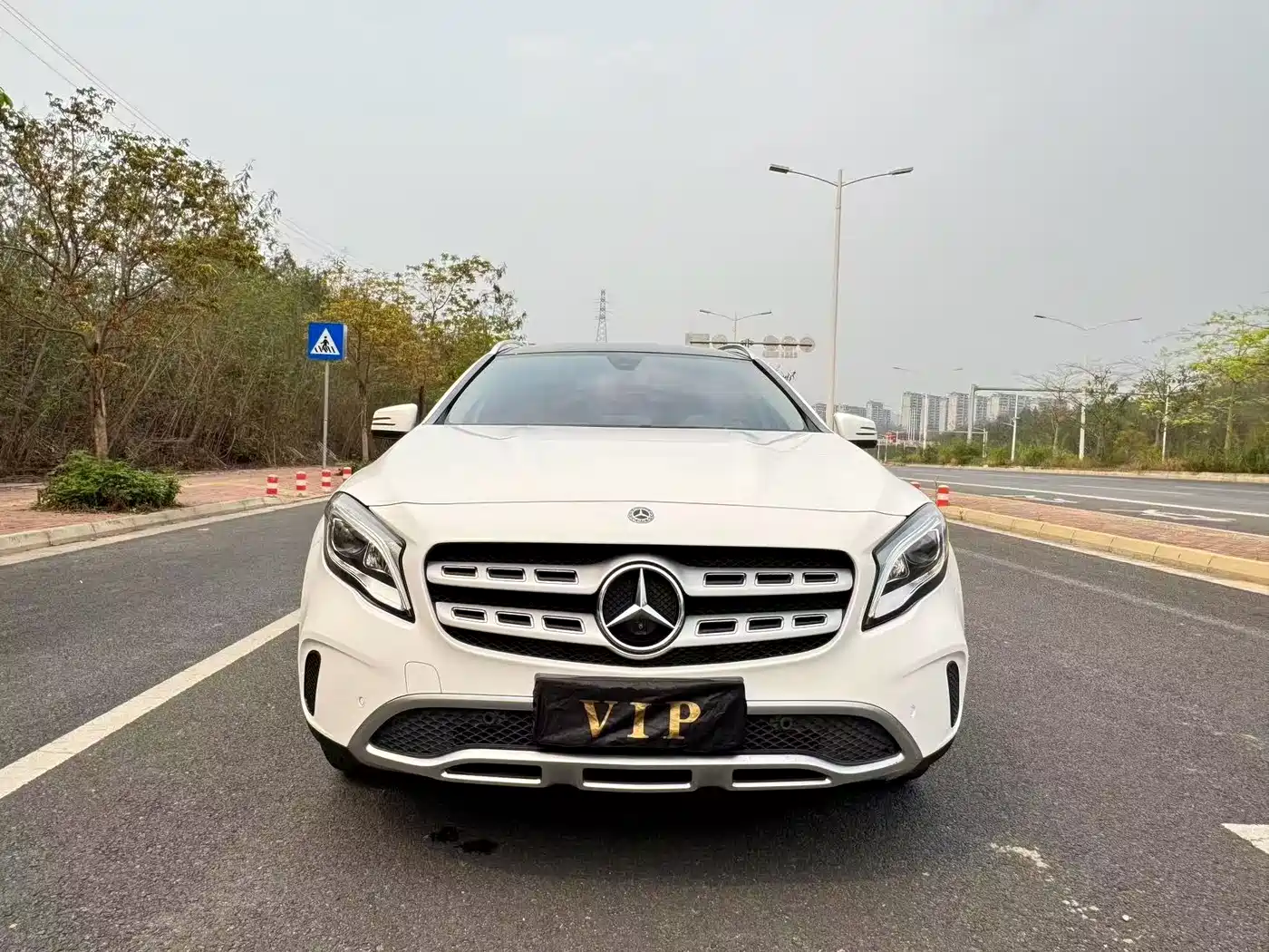 Mercedes-Benz GLA 2017 GLA 200 Fashion фото 2