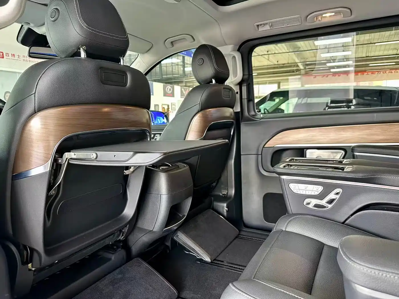 Mercedes-Benz V-Class 2022 V 260 Prestige Edition фото 7