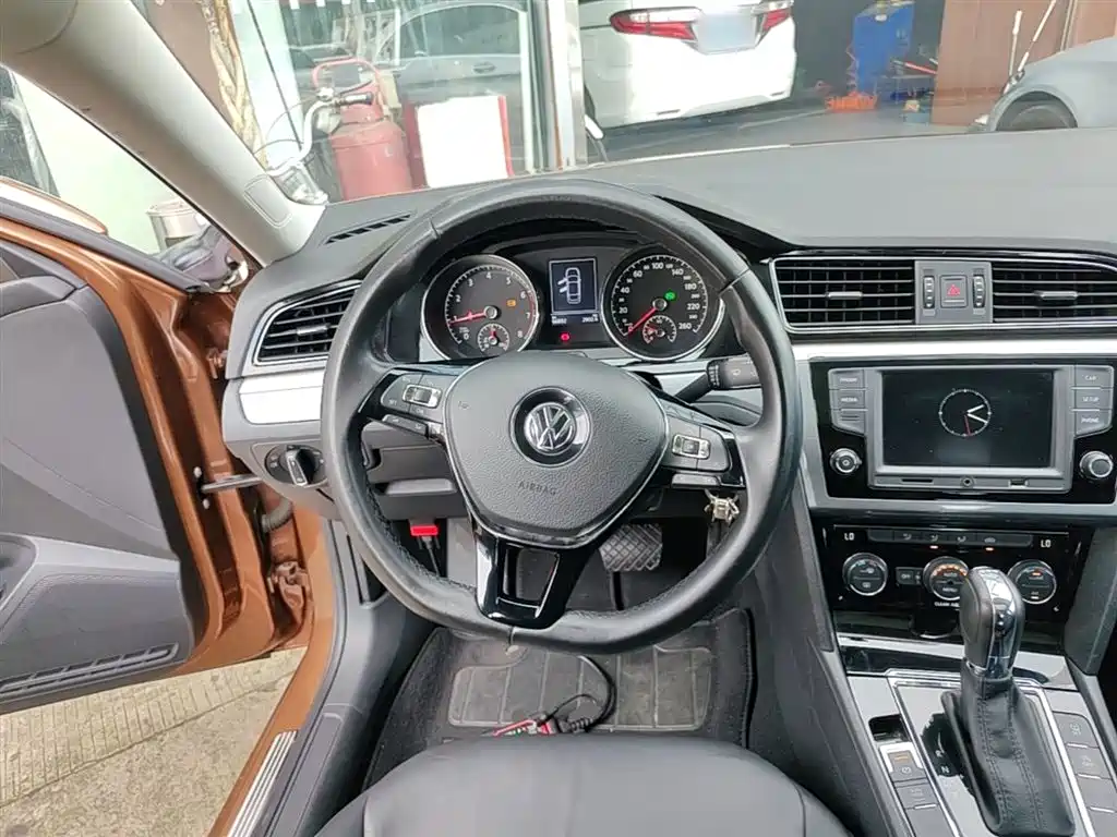 Volkswagen Lamando 2017 280TSI DSG Comfort Edition фото 11