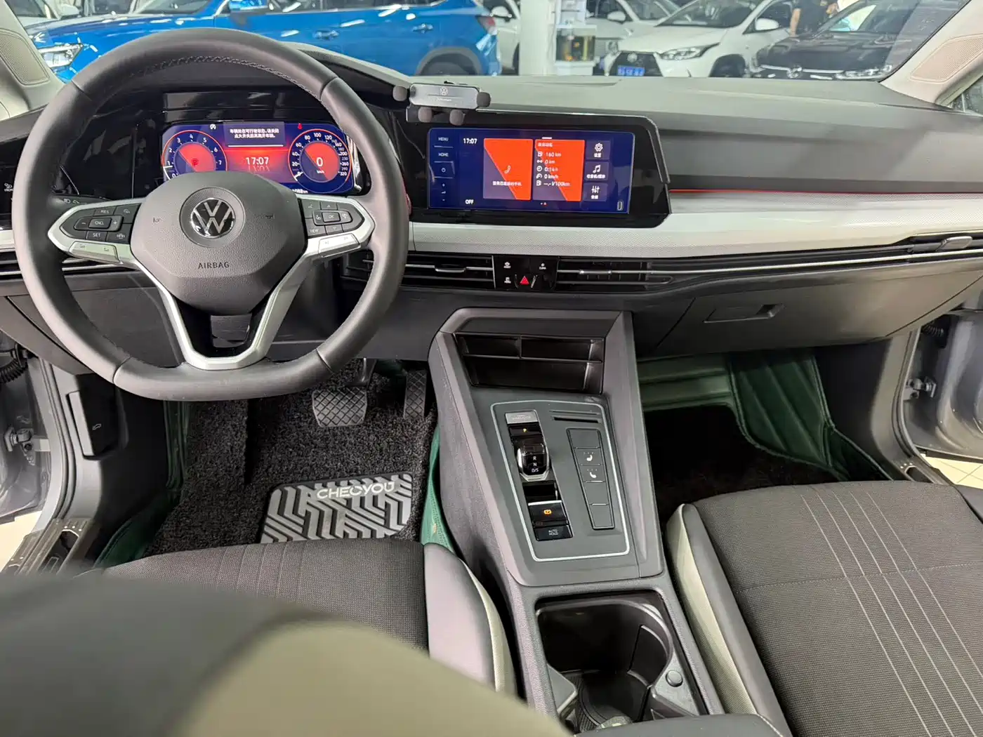 Volkswagen Golf 2021 280TSI DSG 30th Anniversary Edition фото 19