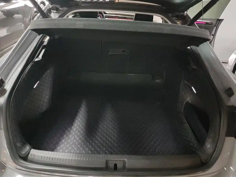 Volkswagen FAW-Volkswagen CC 2023 380TSI Eye-catching Edition фото 4