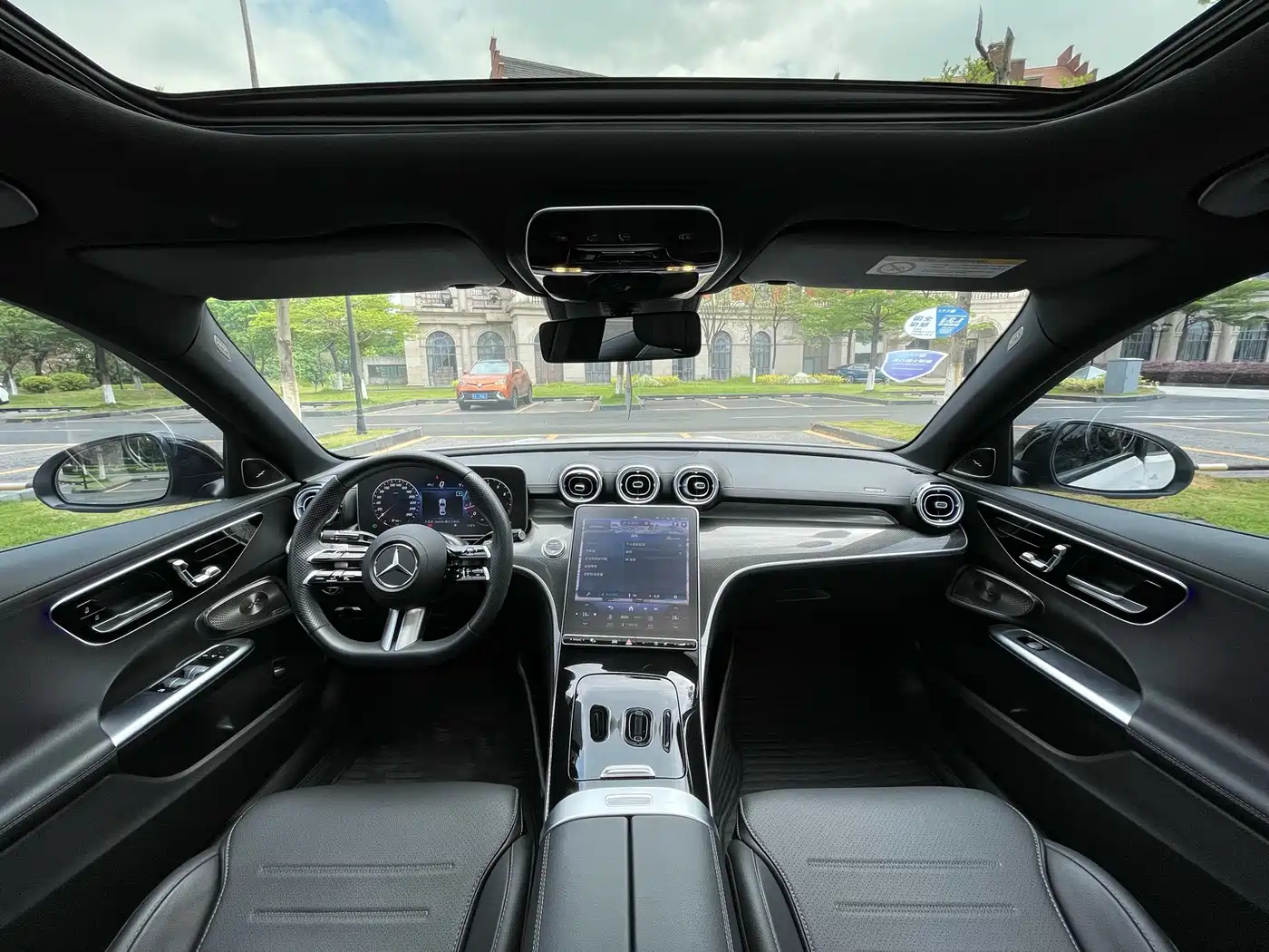 Mercedes-Benz C-Class 2024 C 260 L Night Edition Sport фото 15