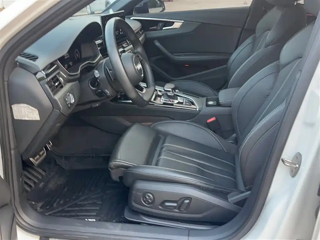 Audi A4L 2023 40 TFSI Luxury Sport фото 14