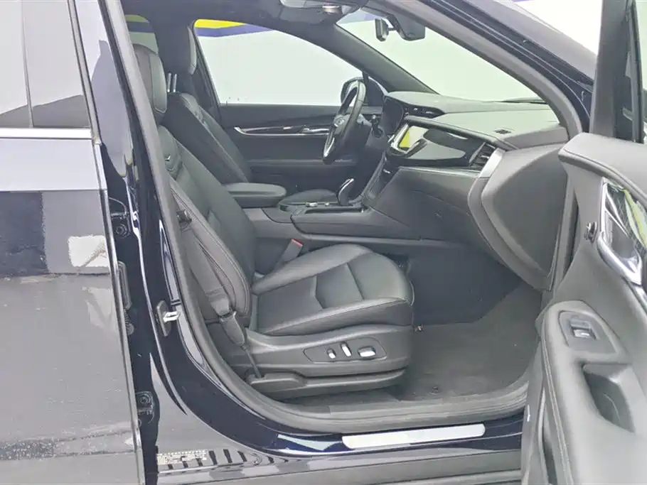 Cadillac XT6 2022 2.0T 7-Seater 2WD Luxury Edition фото 8