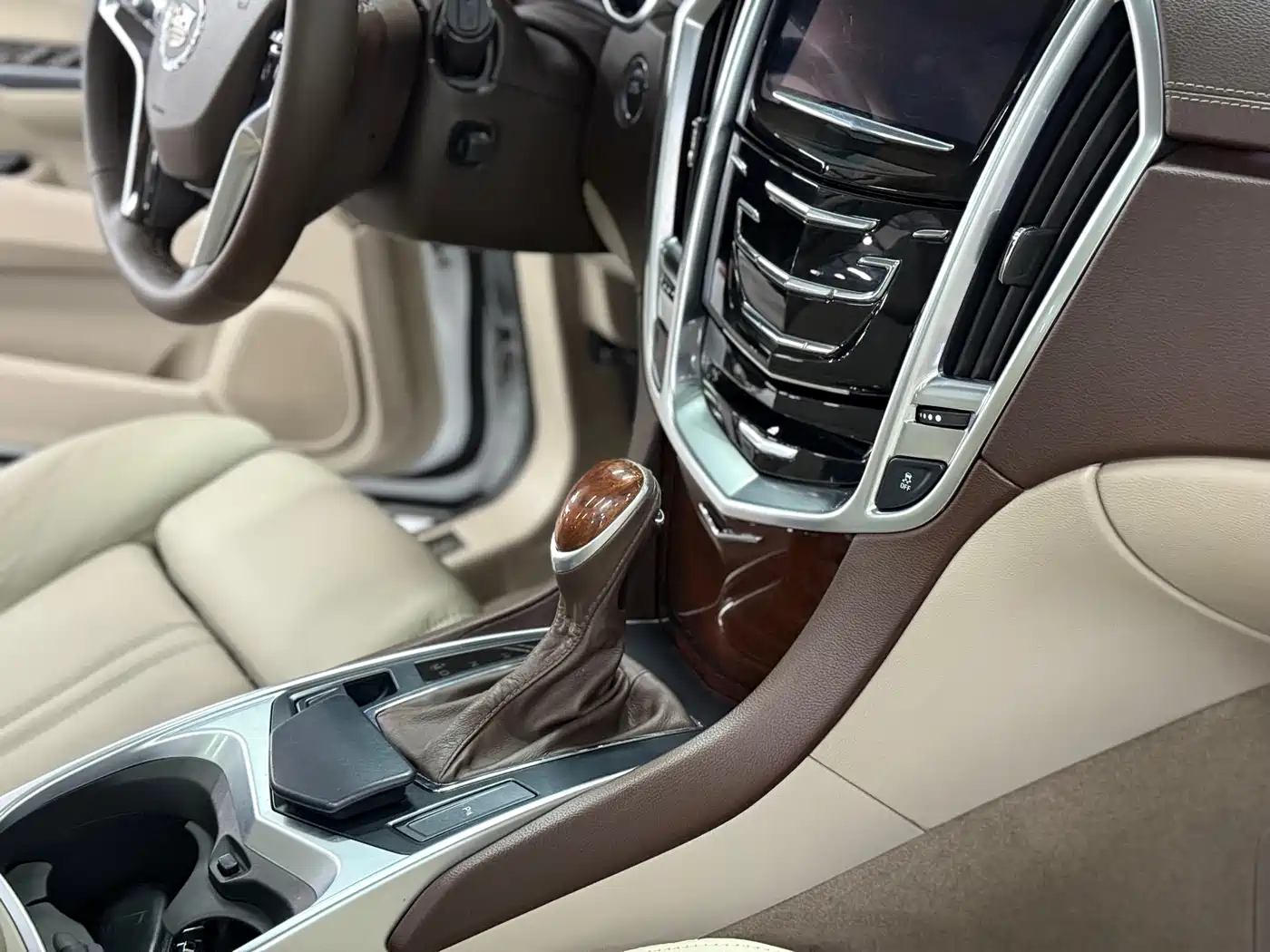 Cadillac SRX 2014 3.0L Leading Model фото 15