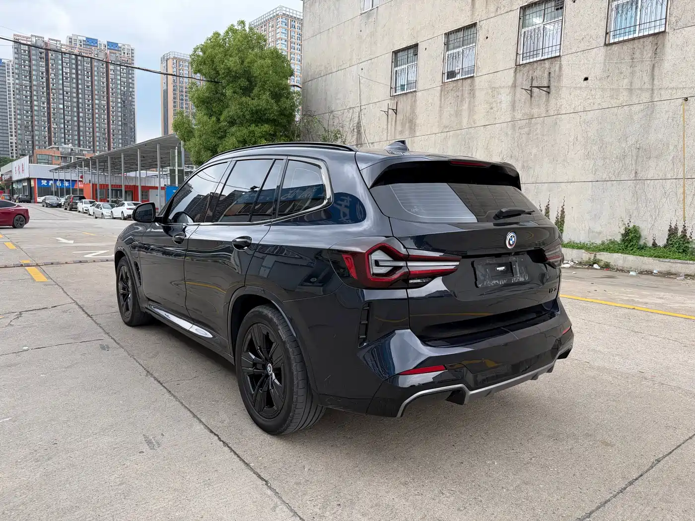 BMW iX3 2023 Leading Type фото 13