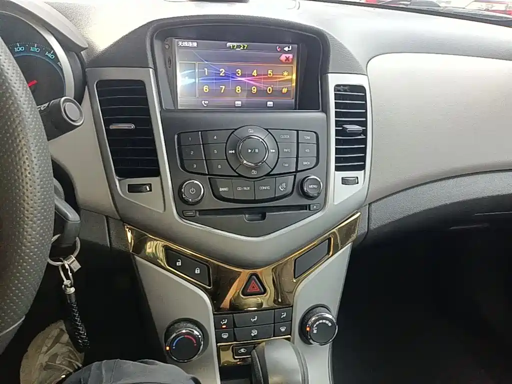 Chevrolet Cruze 2013 1.6L SL Universe AT фото 7