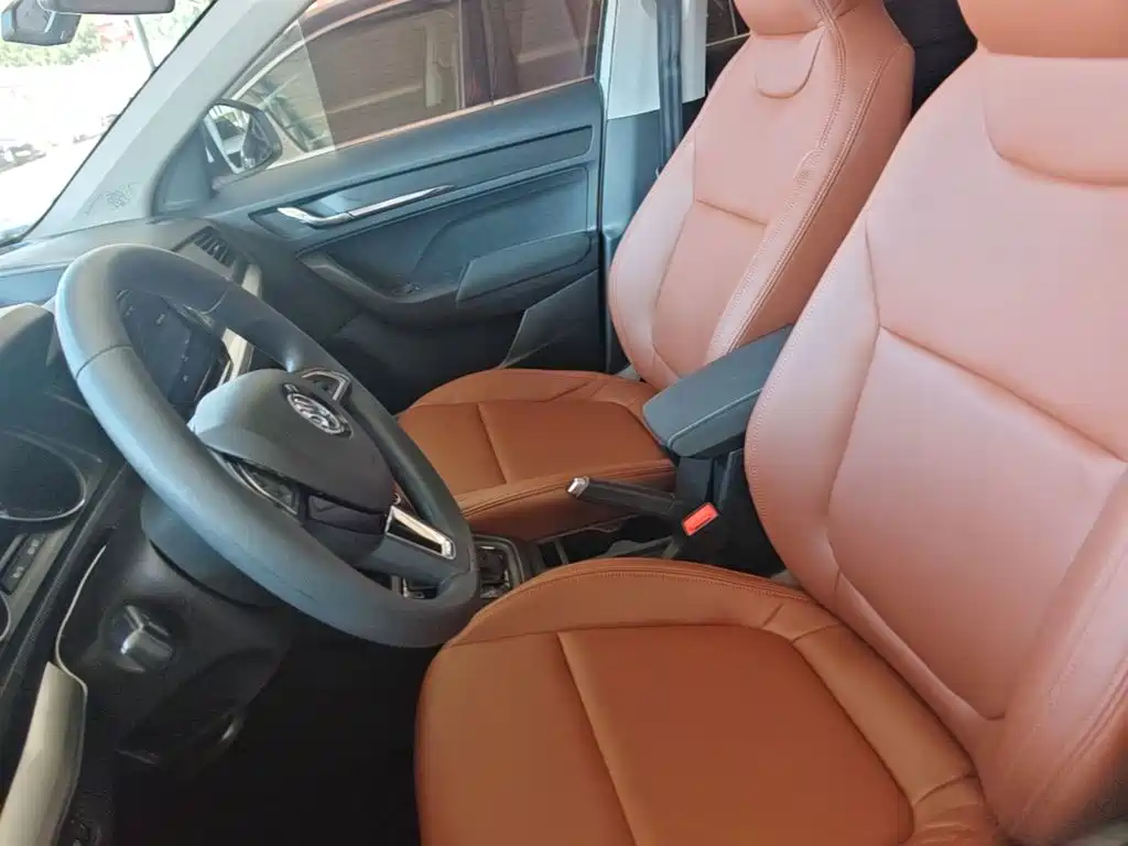SKODA KOMICK