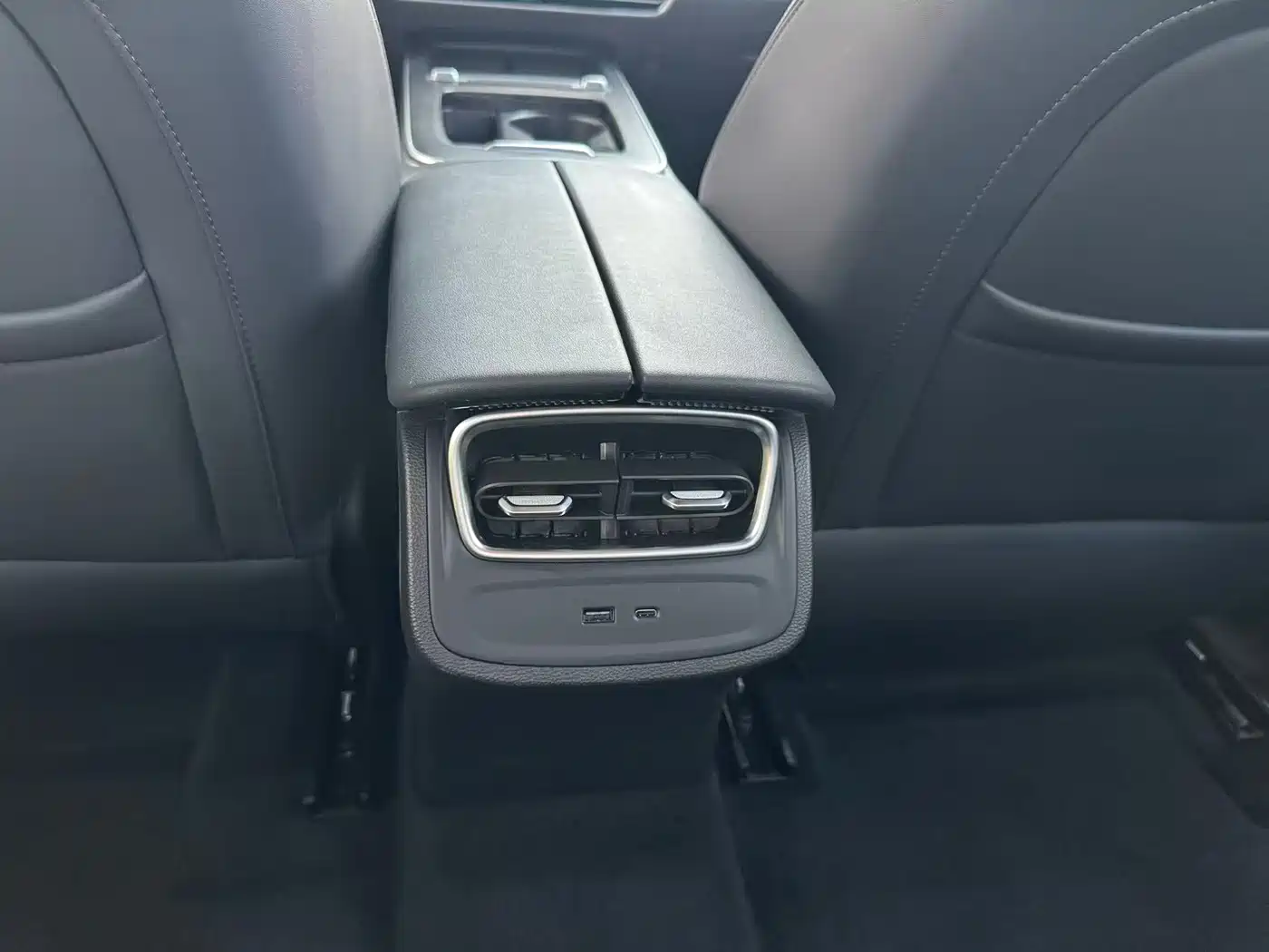 Chery Fengyun Fengyun A8L 2024 2025 1.5TGDI 145km Luxury