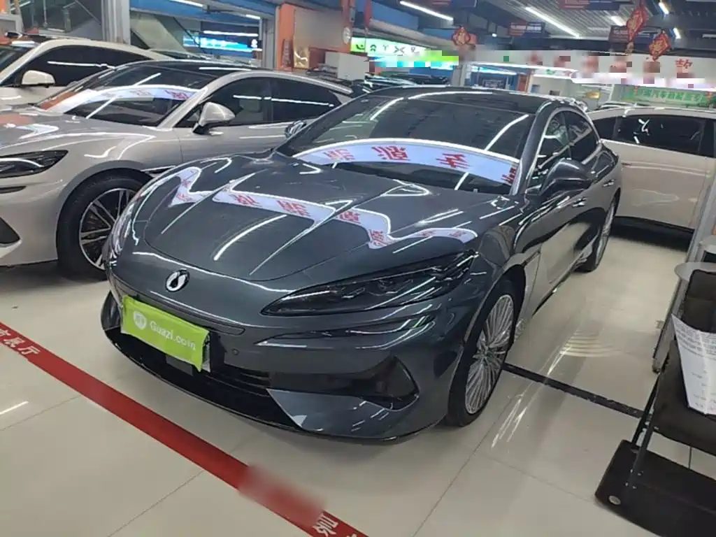 Denza Z9 2024 Model 1100km AWD Ultra Edition