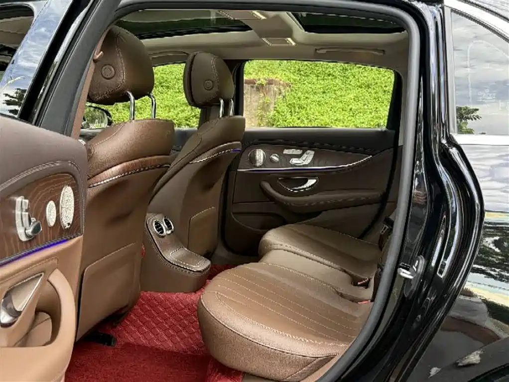 Mercedes-Benz E-Class 2022 Second Facelift E 300 L Luxury фото 10