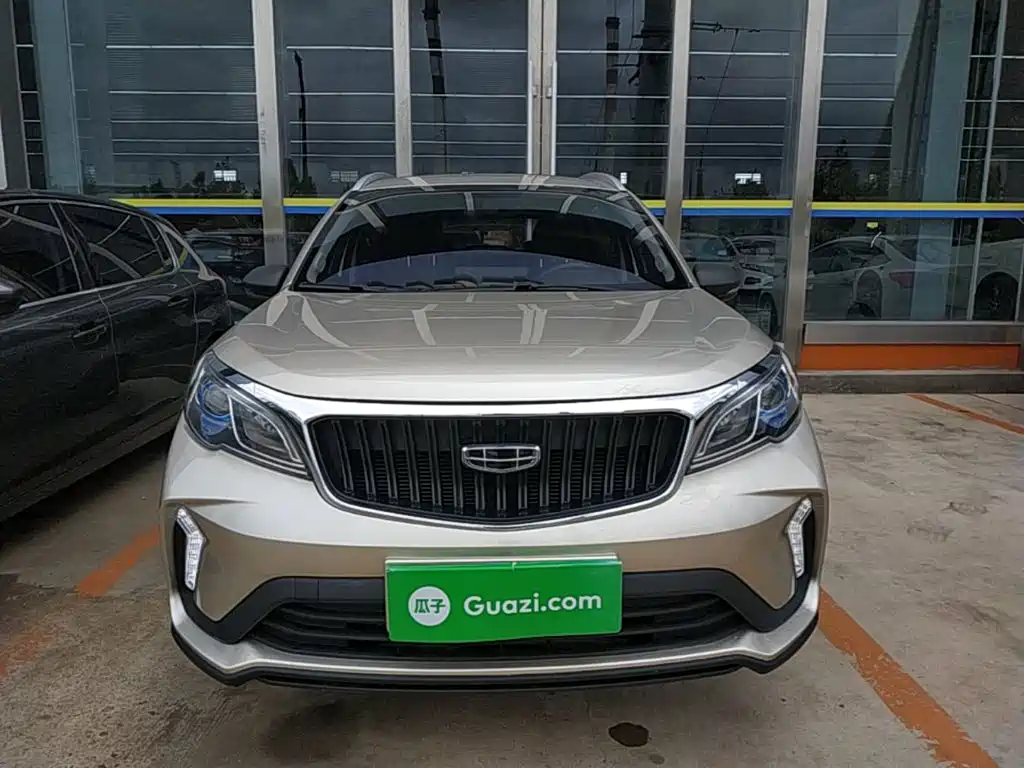 Фото 3 - Geely Vision X3