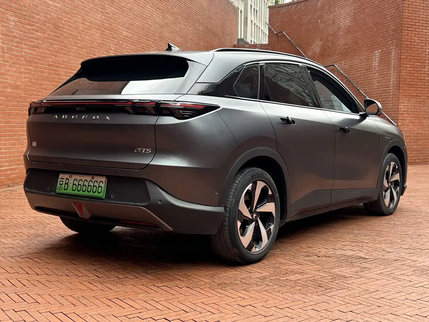 ARCFOX EXTREME FOX POLAR FOX ALPHA T5