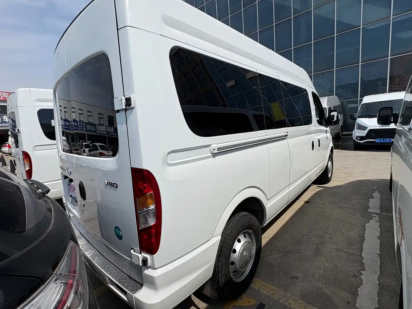Photo 8 - SAIC Maxus Xintu V80