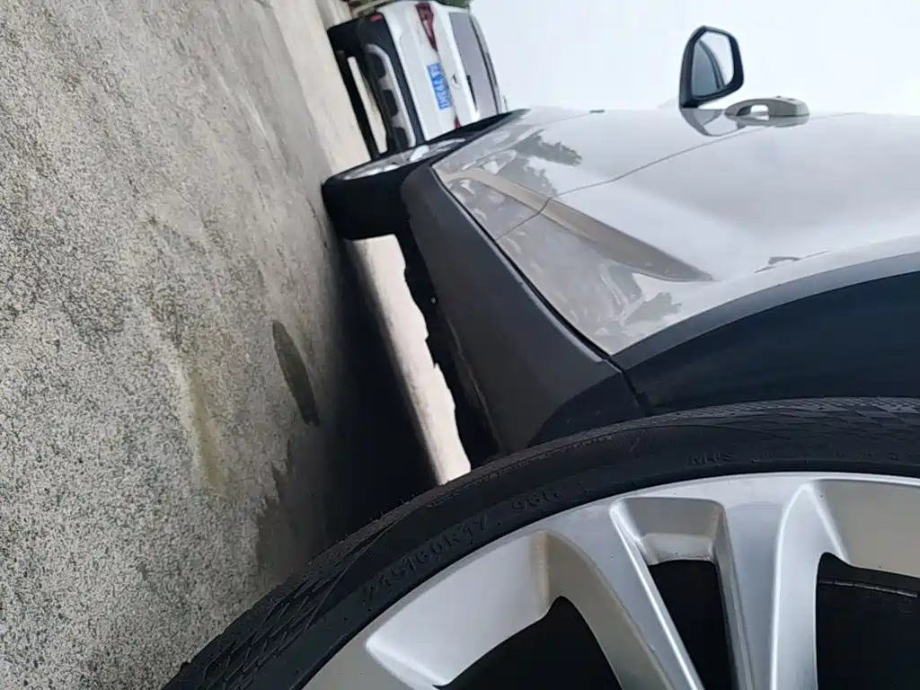 MG Roewe RX5 2019 2019 20T Automatic Luxury Xenon Version