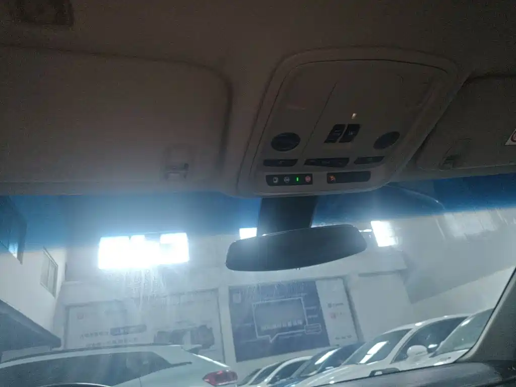 Photo 18 - Cadillac XTS