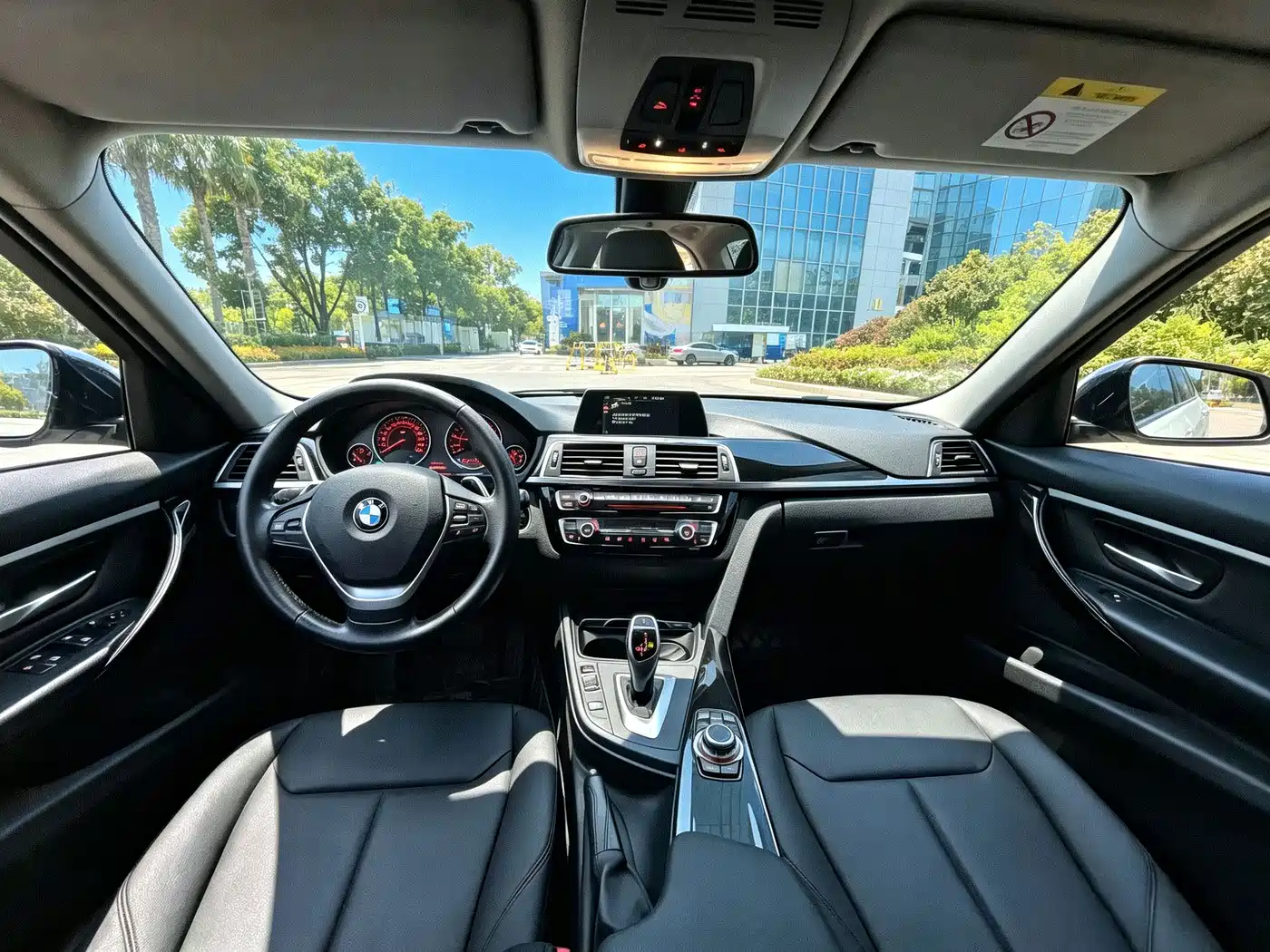 Фото 12 - BMW 3 Series