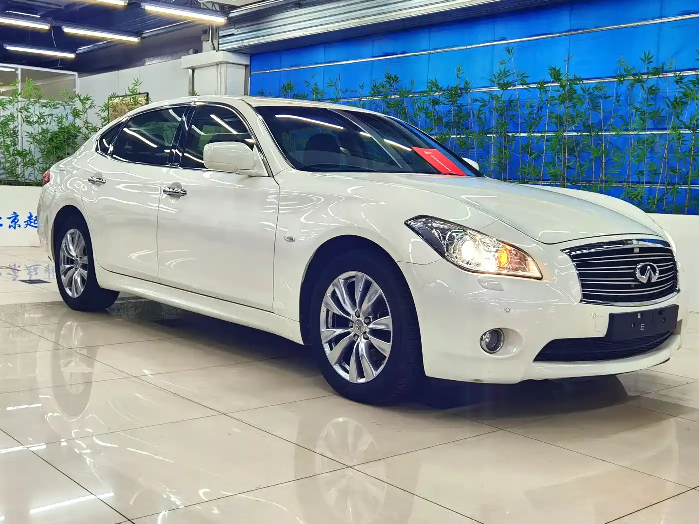 Infiniti M Series 2013 2012 M25L Luxury Edition