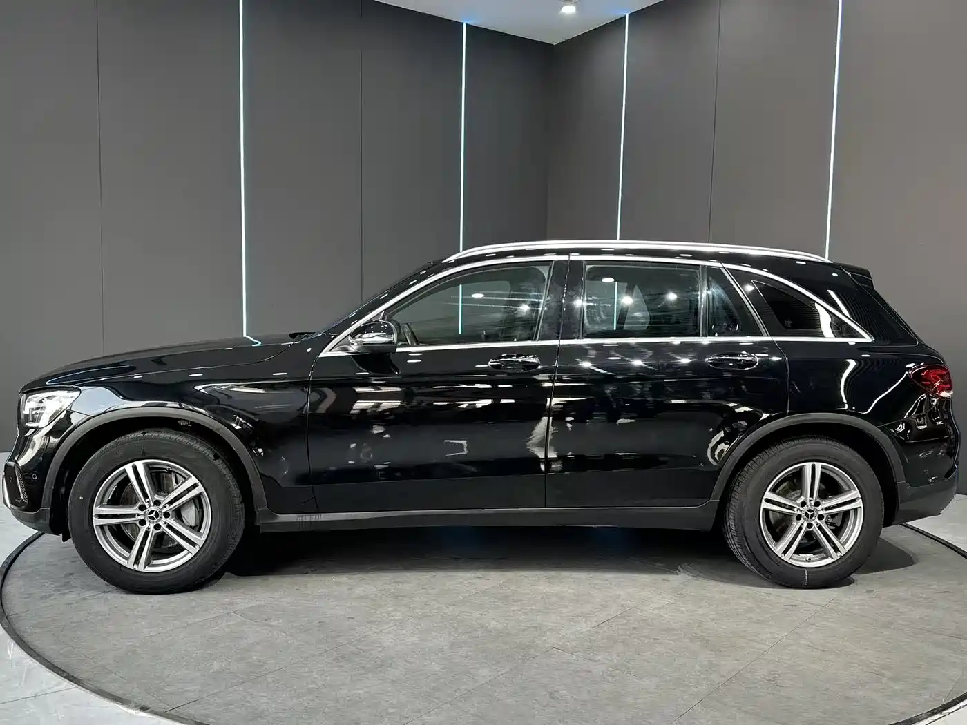 Mercedes-Benz GLC 2021 GLC 260 L 4MATIC Sporty фото 4