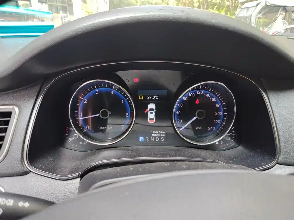 Hongqi H7 2014 2015 2.0T Luxury