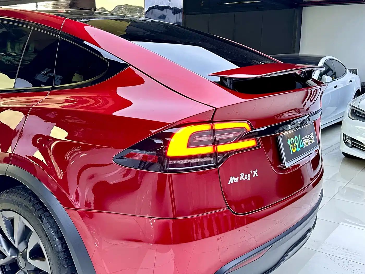 TESLA MODEL X
