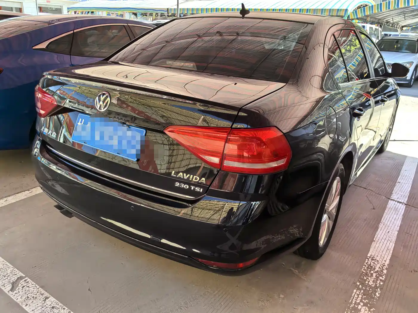 Volkswagen Lavida 2015 230TSI DSG Comfort Edition фото 6