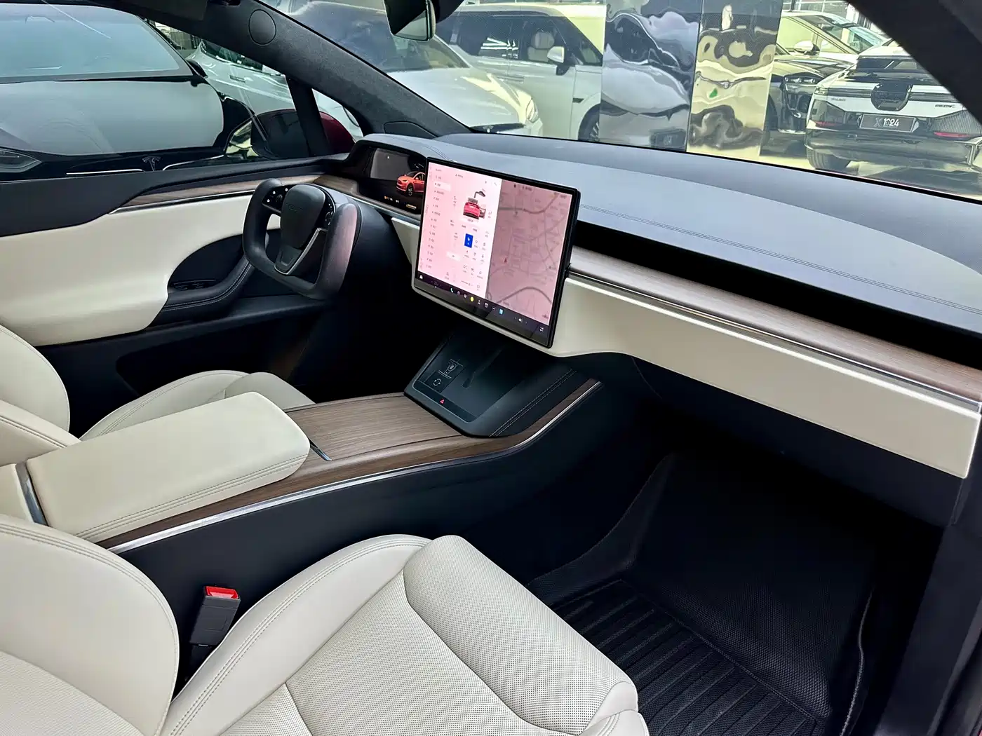 TESLA MODEL X