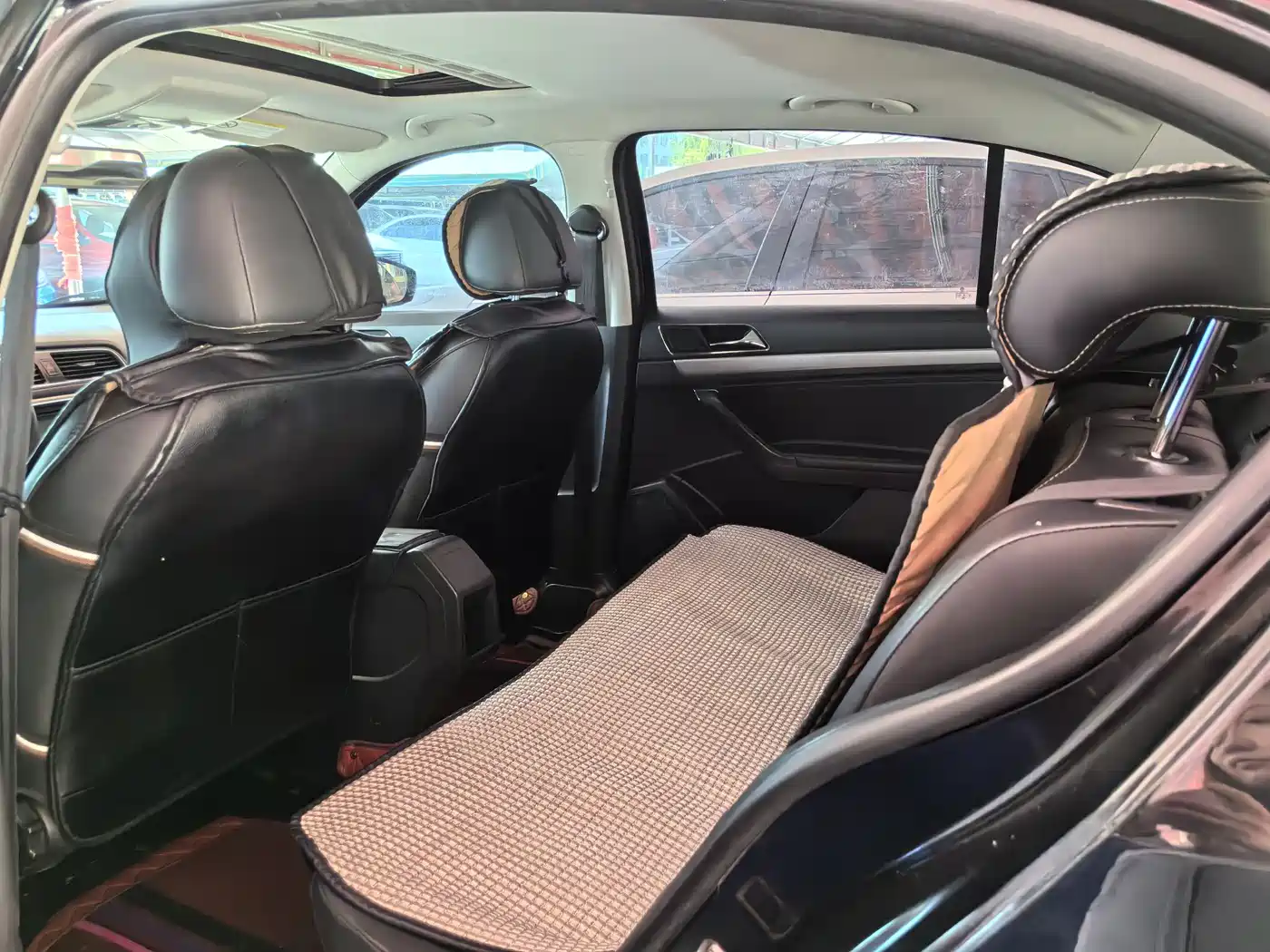 Volkswagen Lavida 2015 230TSI DSG Comfort Edition фото 11