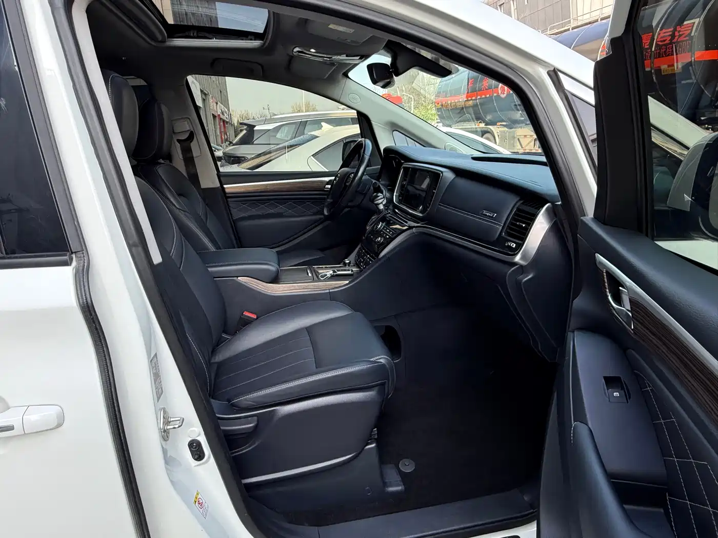 GAC Trumpchi Trumpchi M8 2020 390T Prestige фото 24