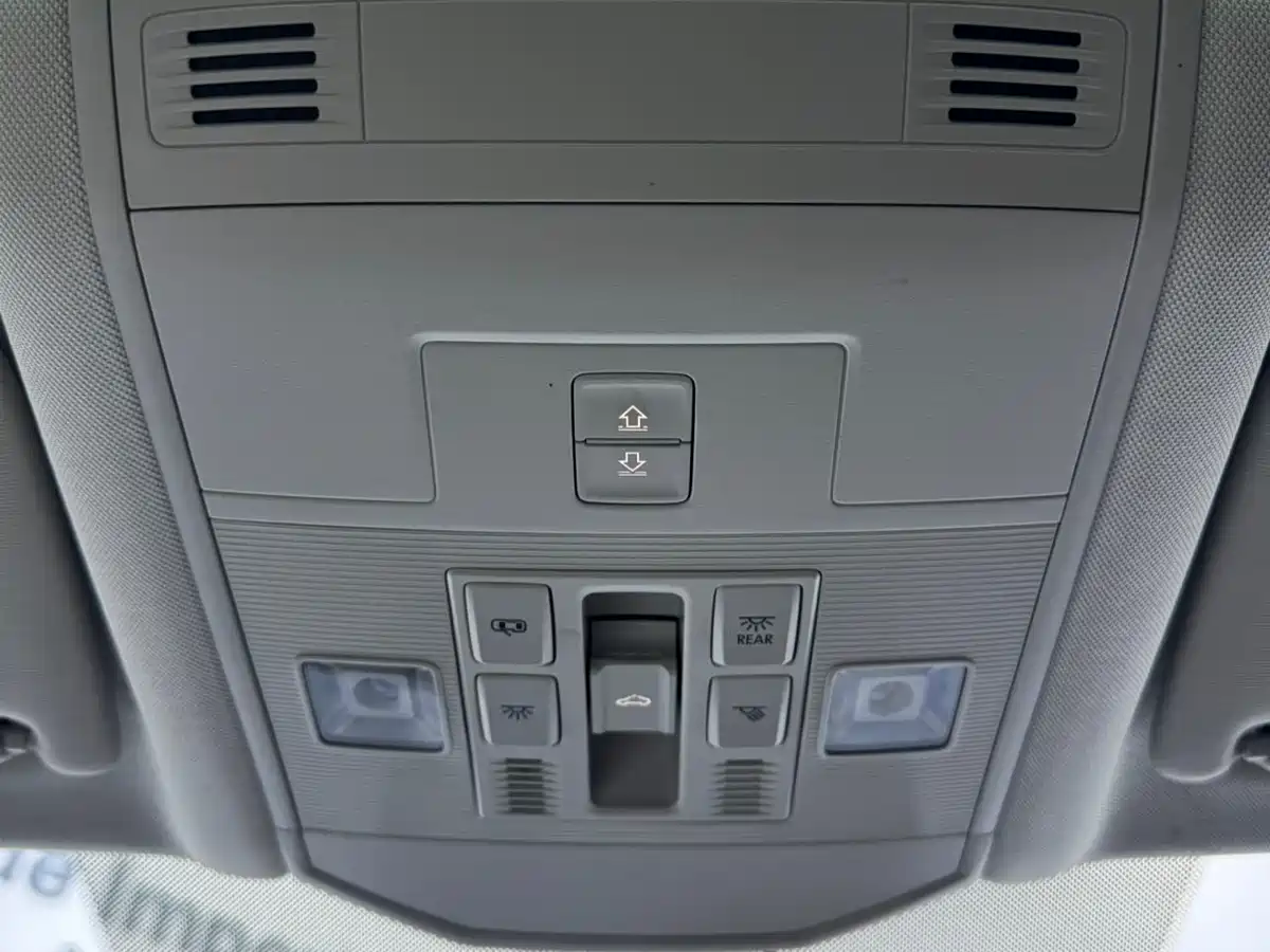 VOLKSWAGEN T ROC EXPLORING SONGS