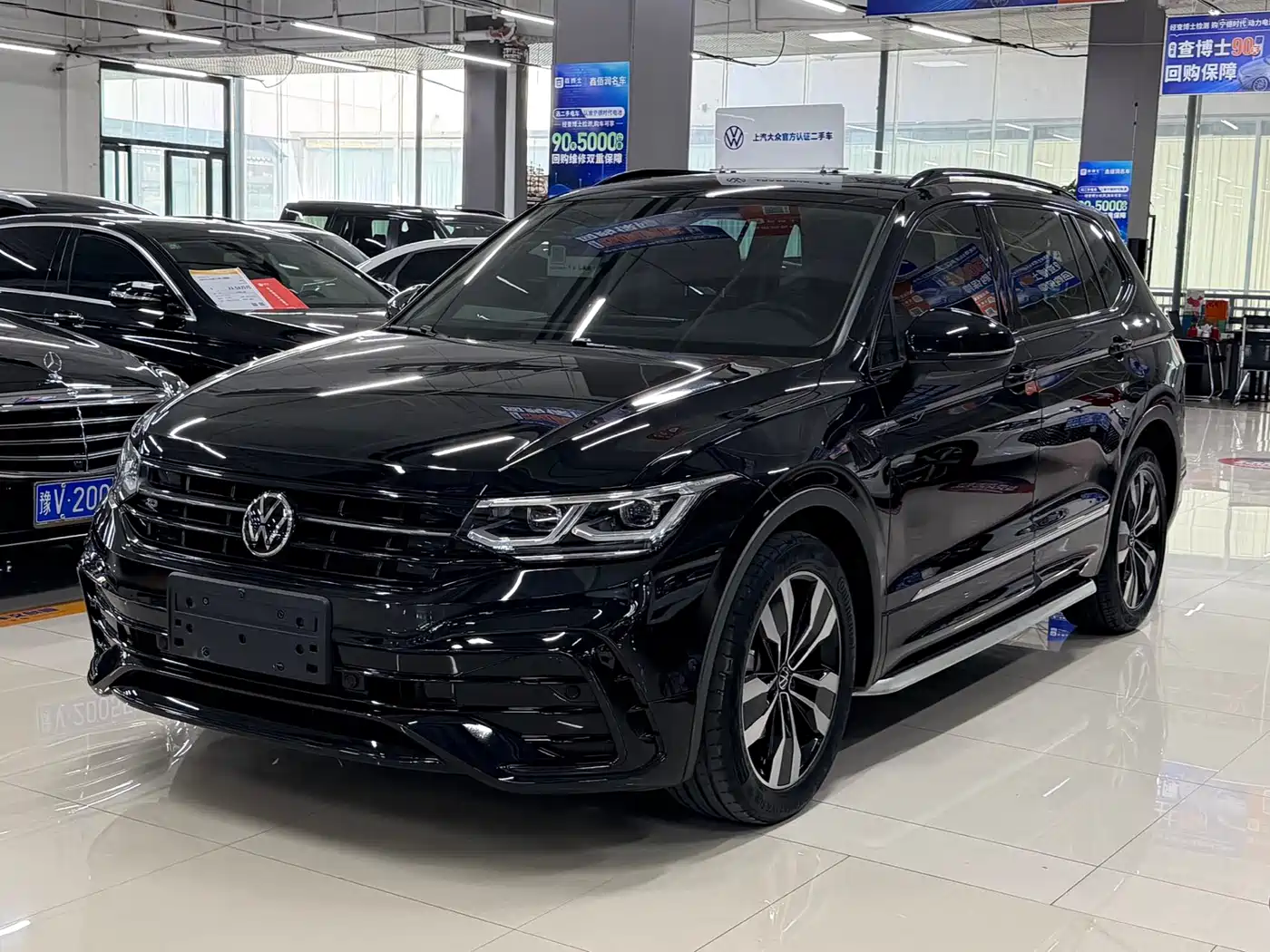 VOLKSWAGEN TIGUAN L 2023