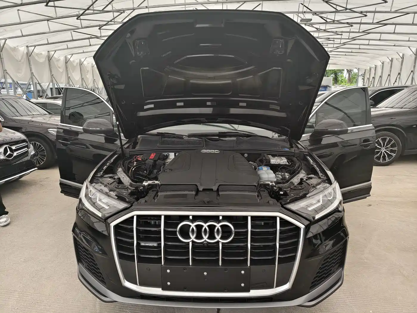 Фото 19 - Audi Q7