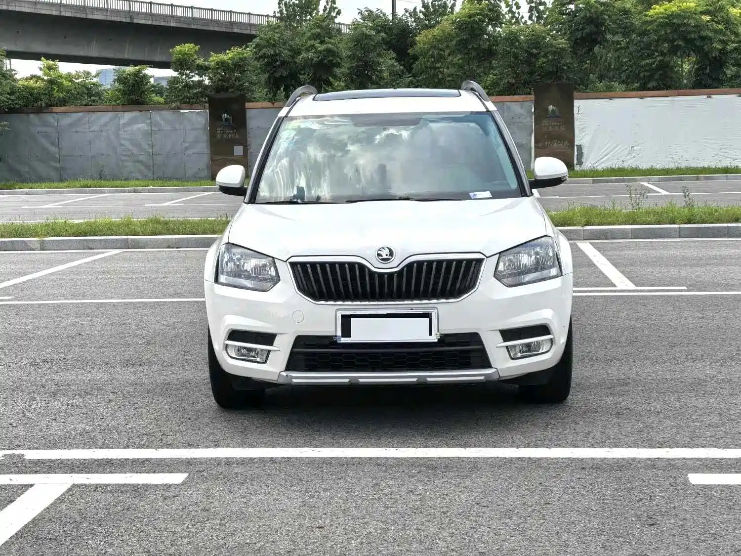 Photo 1 - Škoda Yeti