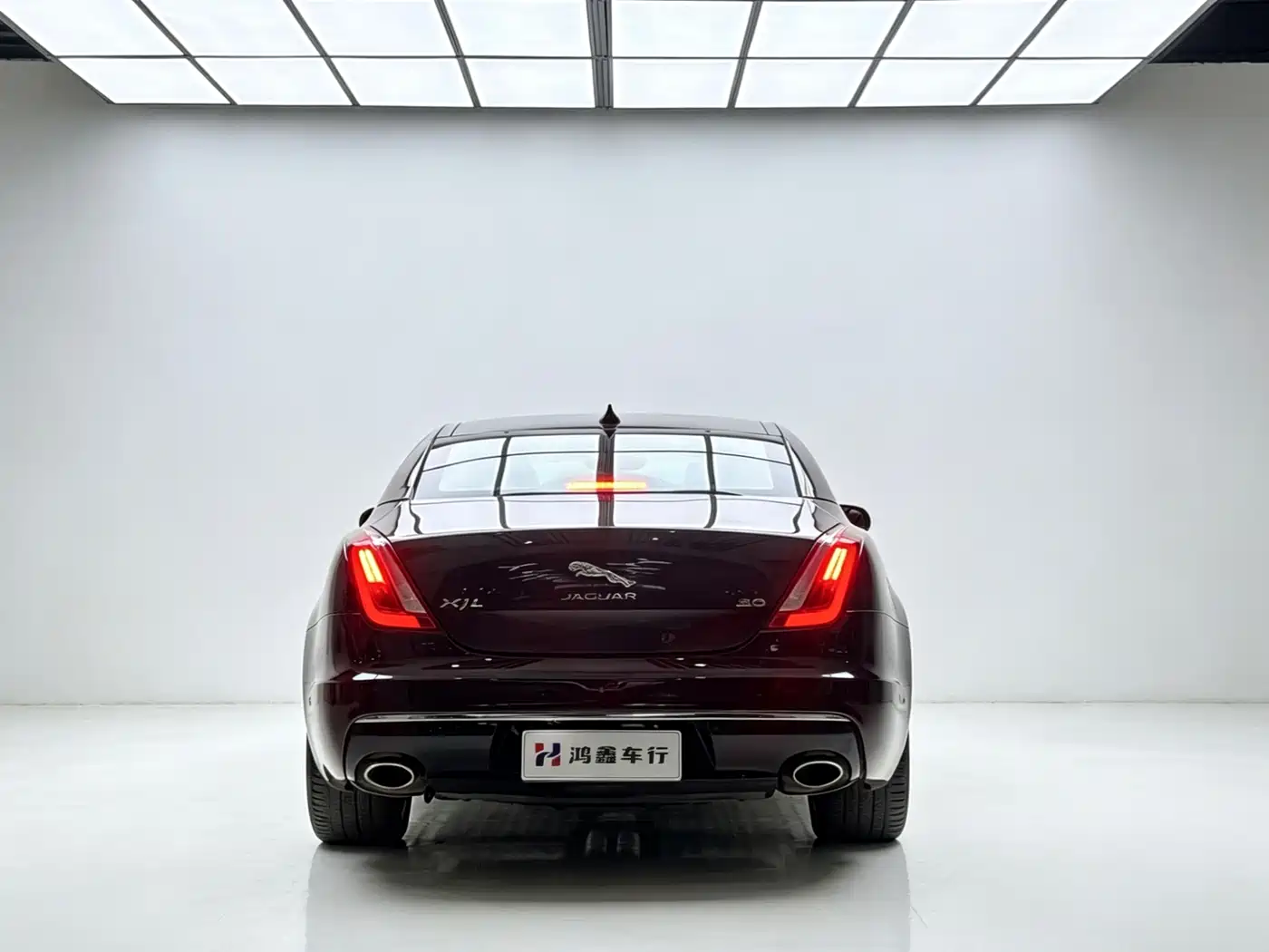 2018 Jaguar XJ