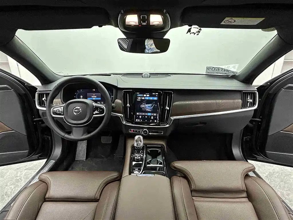 VOLVO S90 PLUG IN HYBRID