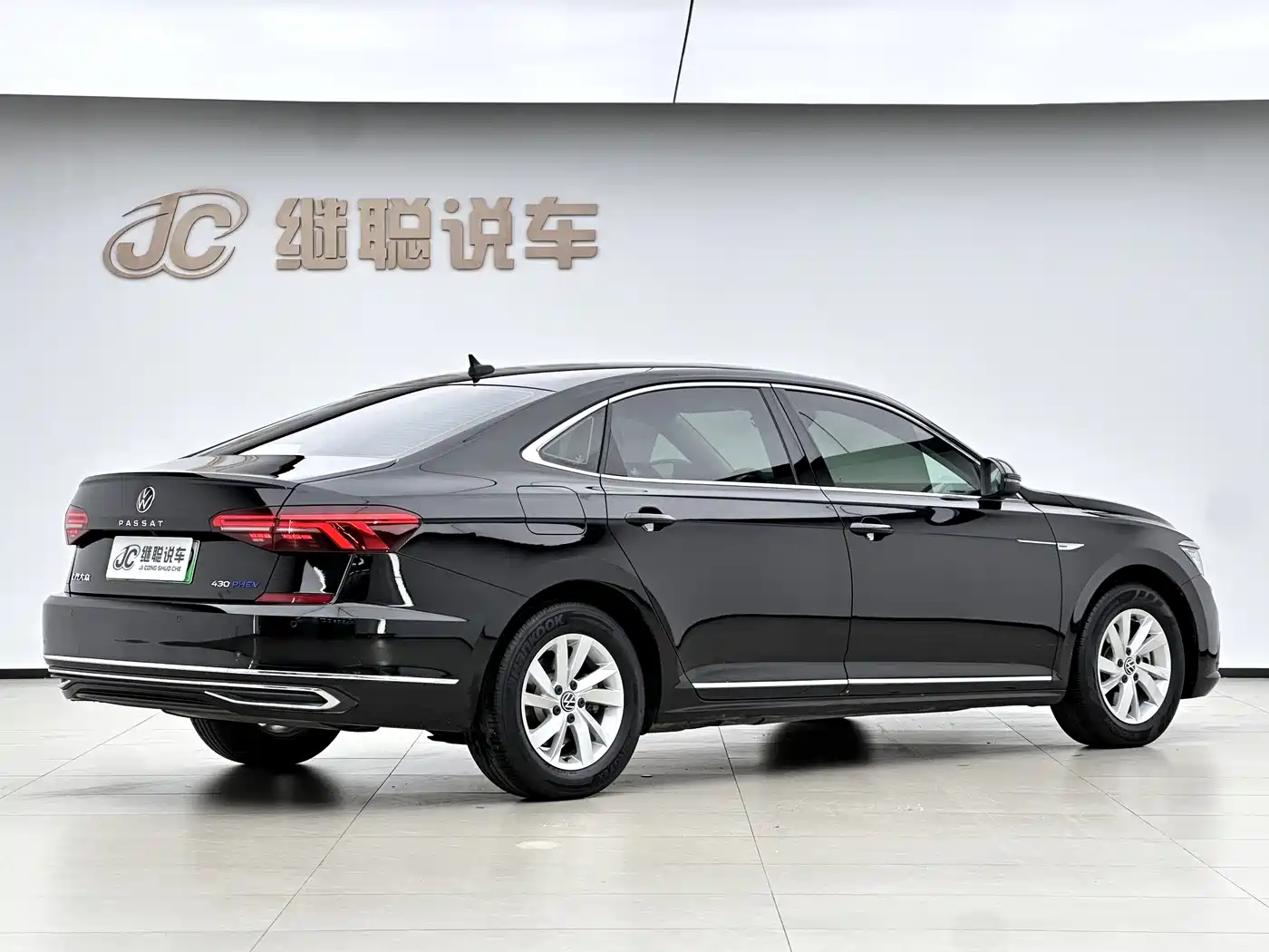 VOLKSWAGEN PASSAT NEW ENERGY