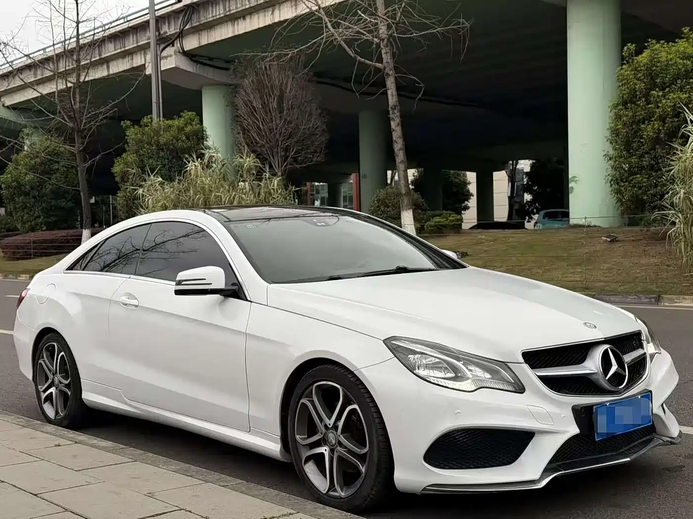 Mercedes-Benz E-Class (Import) 2014 E 200 Coupe фото 3