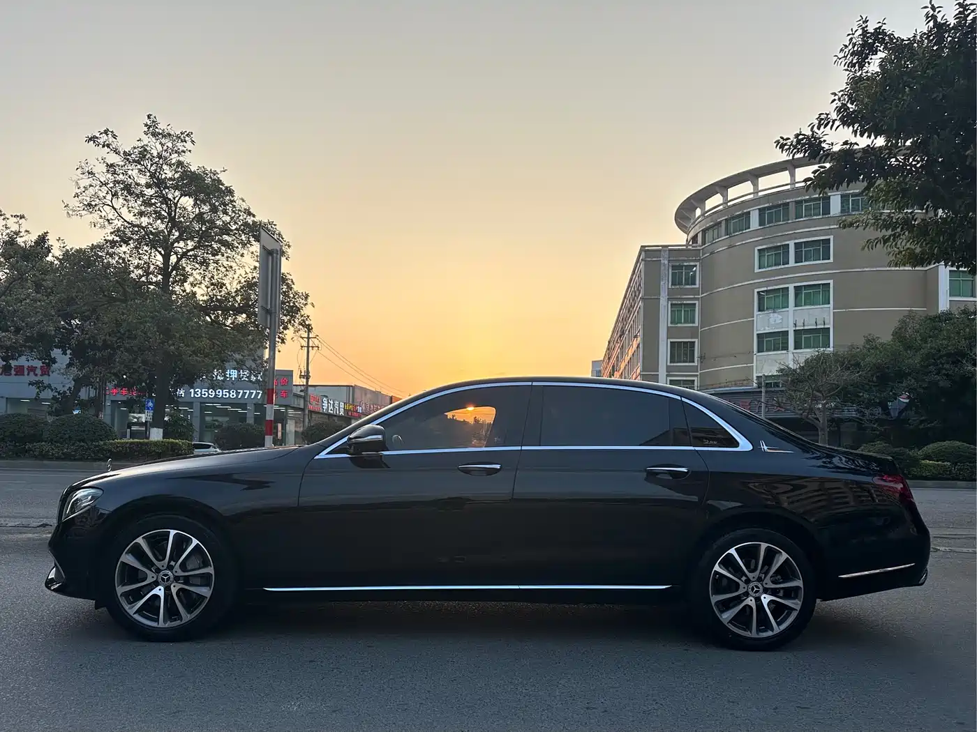 Mercedes-Benz E-Class 2019 E 300 L Fashion фото 3