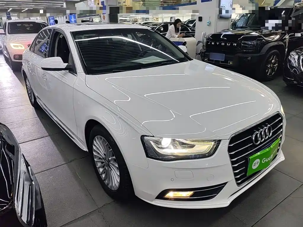 Audi A4L 2016 35 TFSI Automatic Comfort фото 4