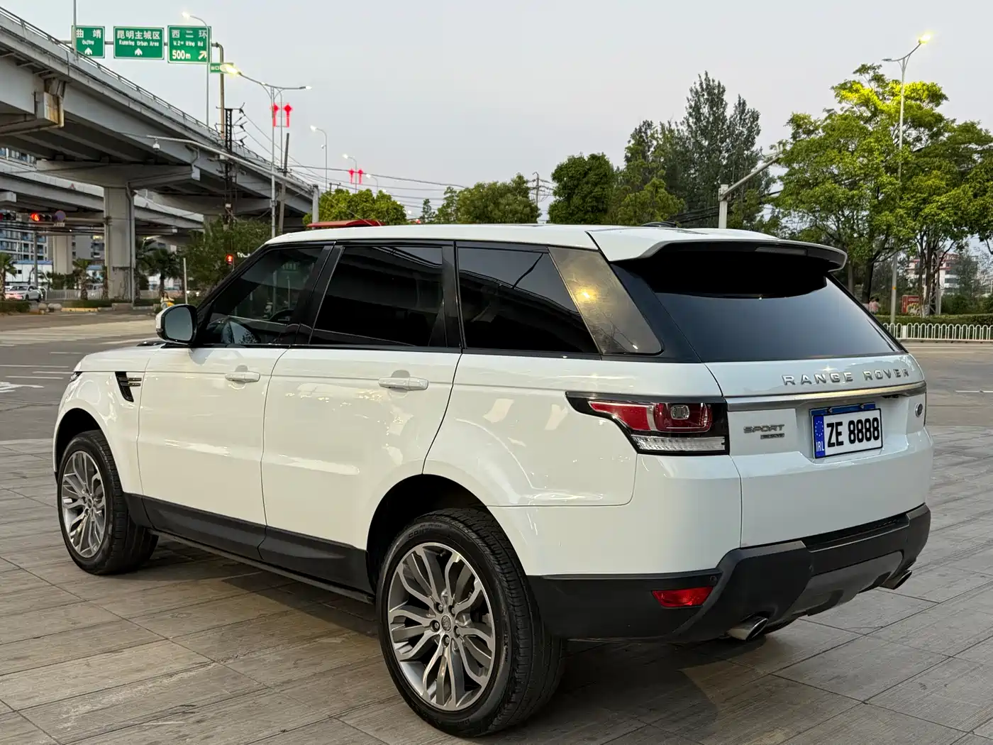 Land Rover Range Rover Sport 2016 Model 3.0 SC V6 SE фото 5