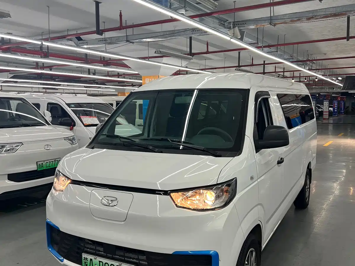 Cowin Kaiyi River Dolphin E7 2025 2025 Model Super Charging Version 62.98kWh
