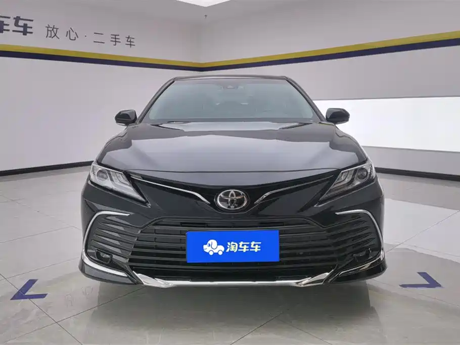 Toyota Camry 2023 2.5G Luxury Edition фото 2