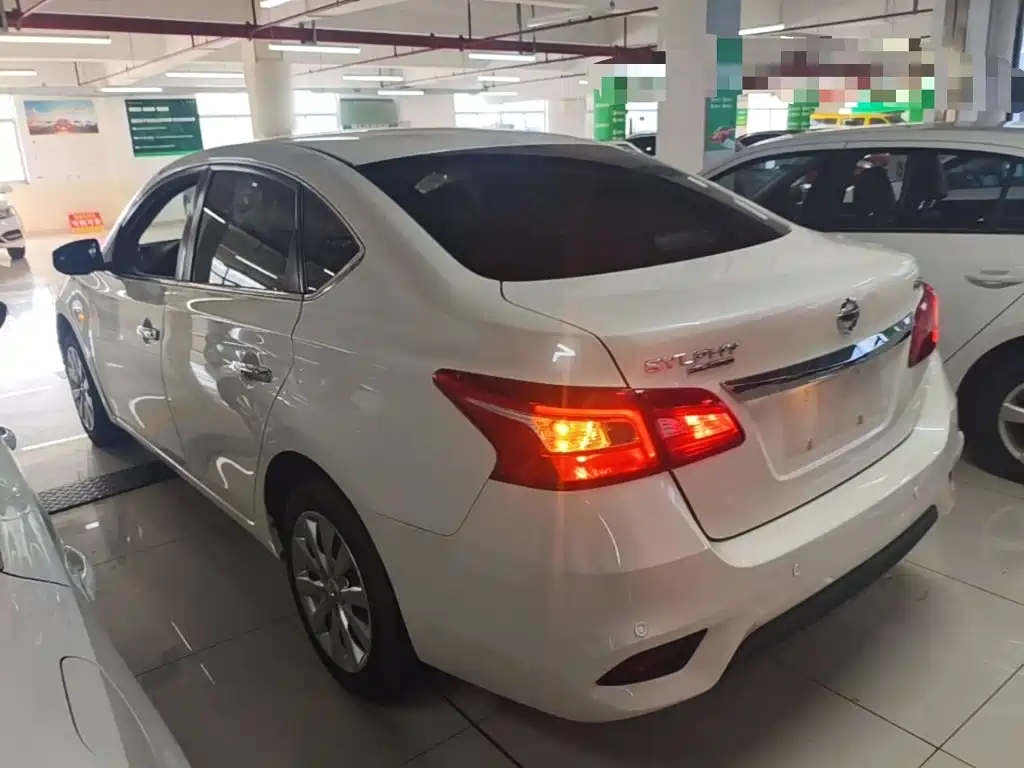 Nissan SYLPHY, миниатюра 5